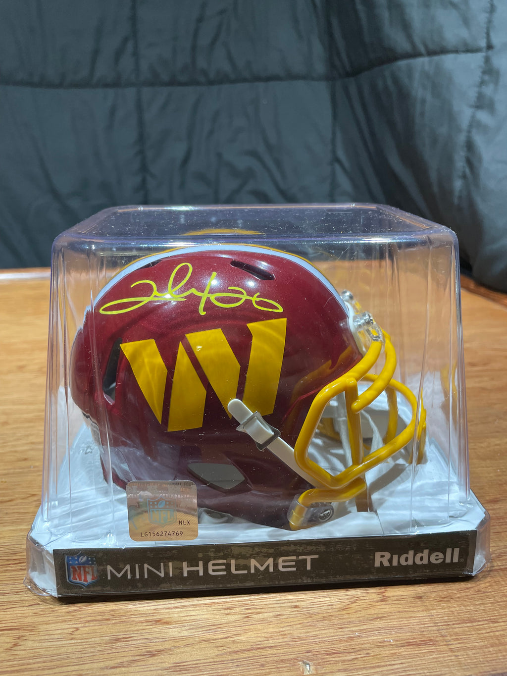 Clinton Portis Autographed Commanders Mini Helmet- Beckett Hologram