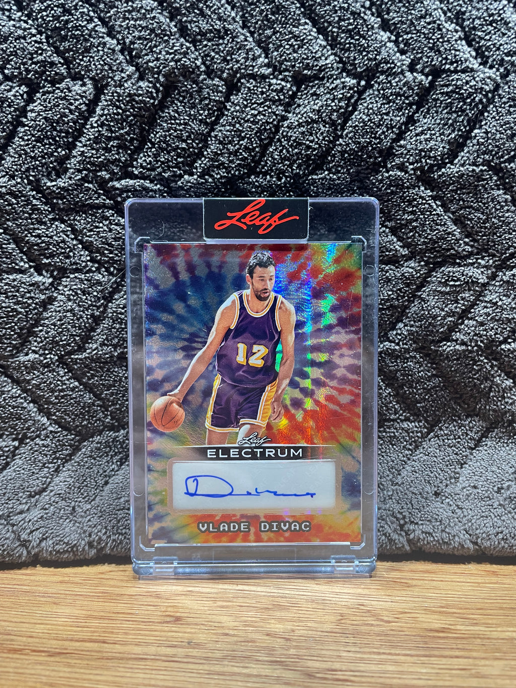 Vlade Divac Autographed 2025 Leaf Electrum - Numbered 4/8
