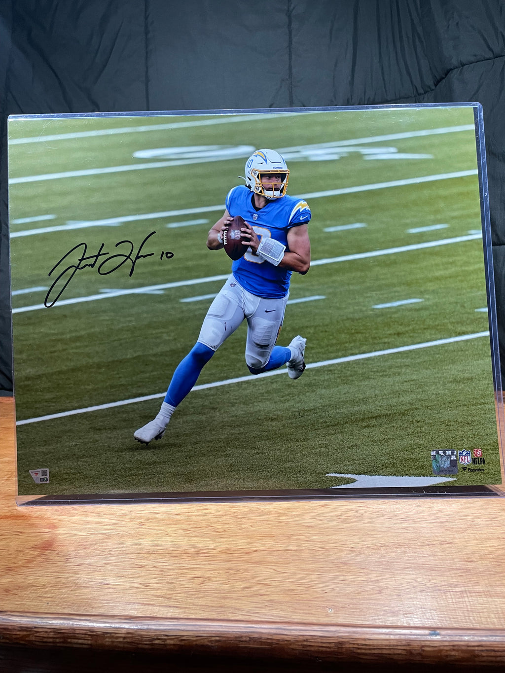 Justin Herbert Autographed 16x20 Photograh- Fanatics Hologram