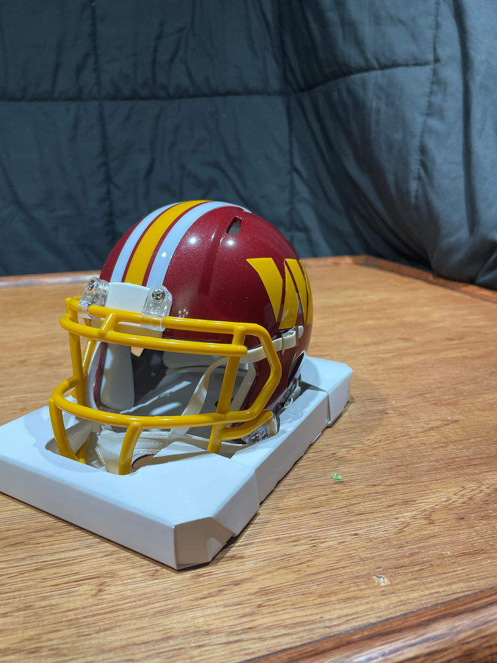 Clinton Portis Autographed Commanders Mini Helmet- Beckett Hologram